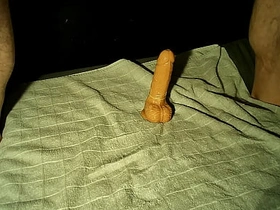 旧假阳具，新鲜精液 asian gay porn toys