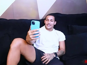 粗大鸡巴捅进小屁眼 blithe chinese porn shower