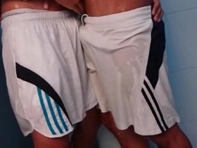 冷静一下 japan blithe wrestling porn