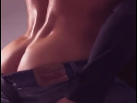 看我上司在酒吧喝几杯后回家前怎么操我——他老婆还在家 korean gay porn group