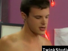 亚裔男性射精照片 Ryan Sharp本来没性趣 japan chub gay porn