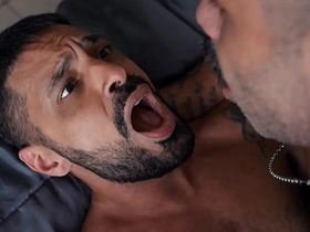 巴西邻居把我操得整栋楼都听得见 japan natural personally hunk gay porn