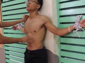 亚洲男孩被捅肚子 louis korean gay porn