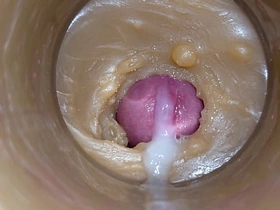 小镜头塞进嫩逼玩具里 边操边拍 高潮内射浓精 4K高清 gay porn sucking big chinese dick