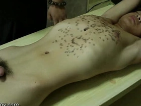 健美亚洲男孩被滴热蜡 chinese visitors gay porn