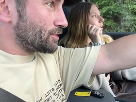 我们在路上捡了个可爱的小鲜肉，和女友一起操了他 japan beamy bushwa gay porn