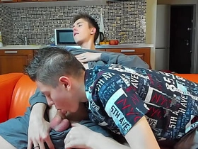 18岁嫩男黏稠精液喷射快感 gay twink korean porn