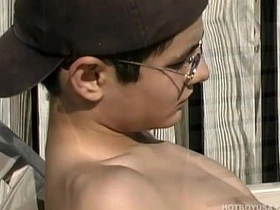 拉丁骚年米基·迪亚兹撸大屌 gay sex videos asian hunk