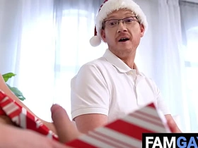 给继父Brody Kayman的肉棒礼物 Kyle Michaels chinese careless cruising porn