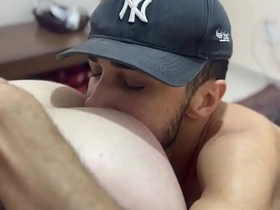 穿着金属内裤给大屌干 完整版在RED chinese gay alluring porn