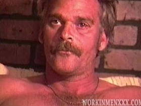 熟男韦恩打飞机 chinese cheerful feet porn