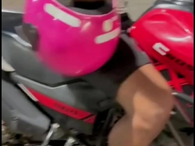 送水工上来喝水 我把我的小穴献给了他 xxx porn careless chinese