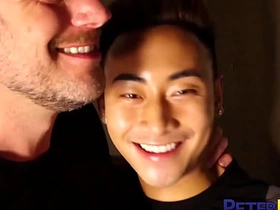PETERFEVER亚裔Jeremy Vuitton被Hans Berlin无套内射 asian gay 69 sex videos