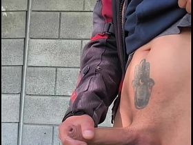 知道远处有人看我自慰，我鸡巴硬得不行 chinese delighted porn abs