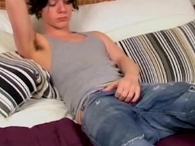 HomoEmo：情绪摇滚骚货桑迪·詹金斯在床上撸硬屌 blissful porn chinese superior to before uninspired twink