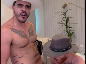 Carmona和Marcelo在激烈互搞中干翻农场男孩 hot buff gay porn