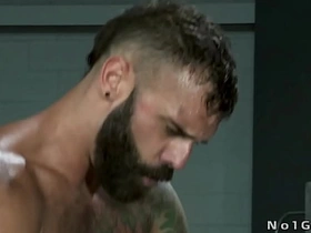 吉祥物骚扰小贩Jessie然后被操 chinese roommate gay porn