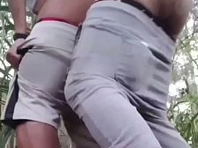 在隐秘公园小径上被爆菊 hot hunk asian gay sex videos