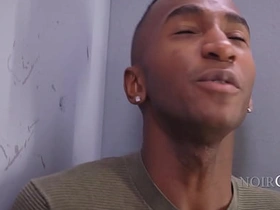 电梯坏了 那就互相骑吧！ chinese glasses gay porn