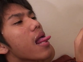 亚洲嫩男无套双人吹箫后撒尿 chinese detached feminine porn