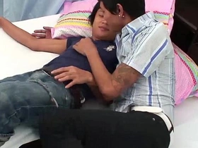 亚裔高尔夫与Poi撒尿无套 hot gay office porn