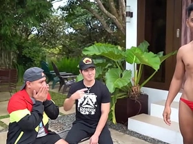 亚洲泳池热辣男孩 sex videos porn gay asian