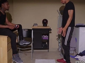 EdwardJames：Adore在洗衣房被肌肉猛男Dreezy Long操烂屁眼 japanese old daddy gay porn