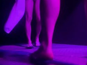 健身房公共淋浴间抓拍素人-一个硬了打飞机速射走人 另一个在撒尿 japan gay porn 2020