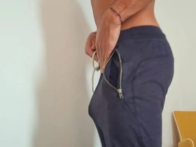 在酒店房间自慰并用大鸡巴顶弄 gay chinese porn blogger