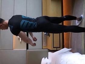 亚洲肌肉猛男脱光光 2017 japanese gay porn