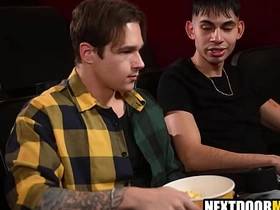 深柜男在电影院约炮基佬情人 chinese gay beamy ass porn twitter