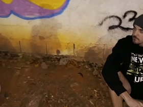 已婚猛男在海滩抽了大麻硬得不行 最后抓了个流浪汉狠狠操屁眼射满精液 asian extreme gay porn