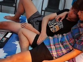 亚洲小鲜肉看片后欲火焚身 chinese gay porn cam