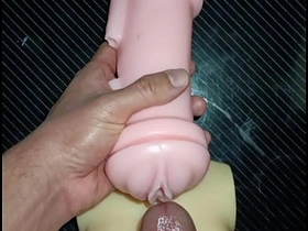 Kissy和Dolly三明治：从嘴巴干到逼！高潮乳交收尾。 free korean gay porn