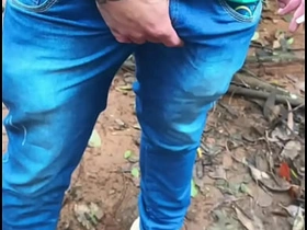 在野地里被陌生人猛操 japanese cute boy helping hands blissful porn