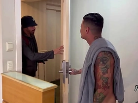 走错房间的啪啪啪 gay chinese cum in pest porn