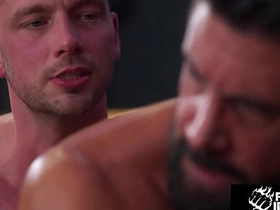 Damon Heart和Justin Jett在FistingInferno的重口拳交片 jubilant chinese seducer porn