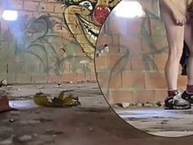 两个素人男孩在废弃大楼里偷欢被拍 asian gay undeceitful porn