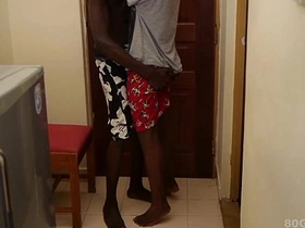 黑人嫩屌托尼和杰克无套交配 gay porn slim son sucks chinese confessor gif