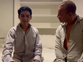 这小年轻从没尝过残疾大哥的巨屌 gay chinese sex porn hub