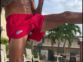 鸡巴意外从短裤里弹出 asian gay kiss lovemaking videos